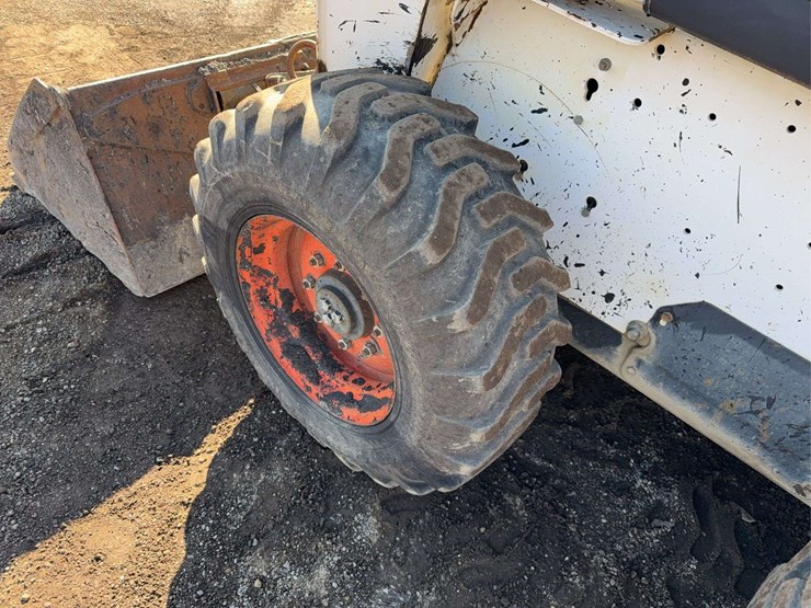 bobcat-s220-image-6