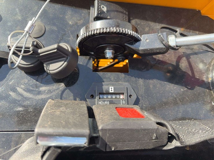 2025-miva-va13-mini-excavator-image-14