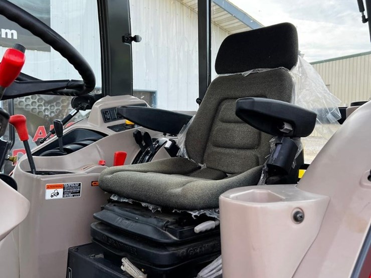 2015-kubota-m8560-image-23