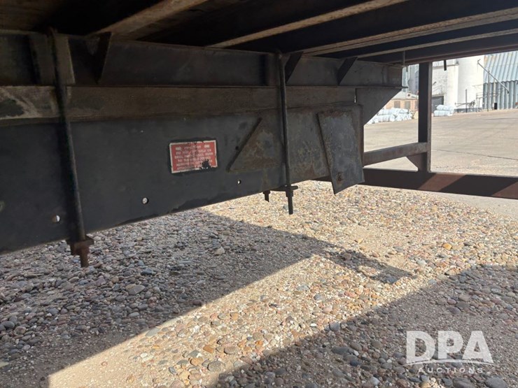 freightliner-fl106-image-32