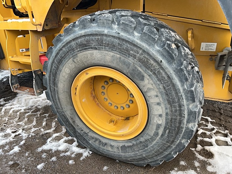 2019-deere-544l-image-12