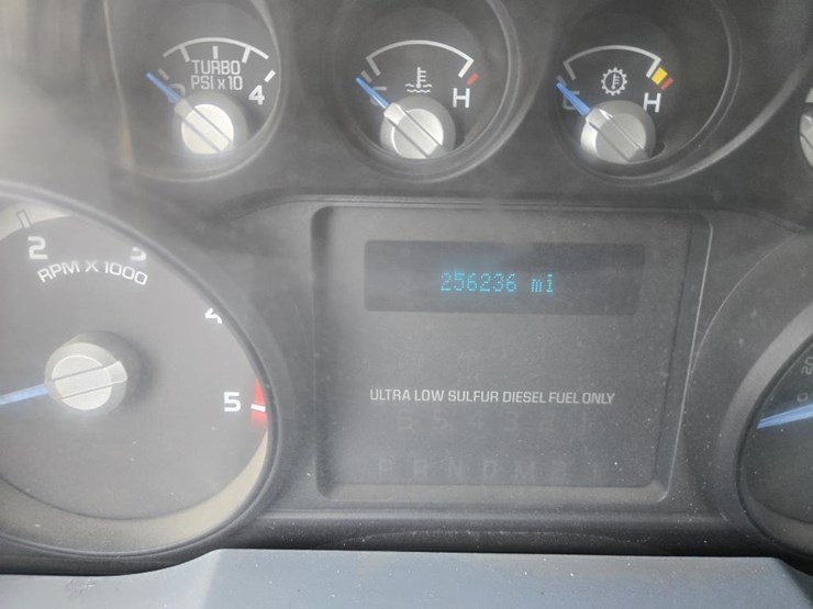 2011-ford-f350-image-43