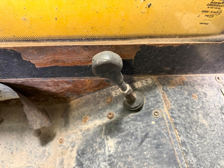 2015-jcb-525-image-25