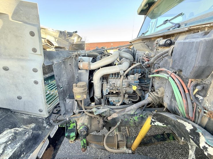 international-4700-image-54