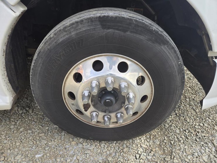 2013-kenworth-t660-image-57