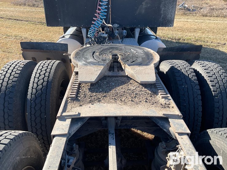 1985-kenworth-w900-t/a-truck-tractor-image-9