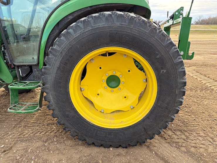 2021-john-deere-4066r-image-11