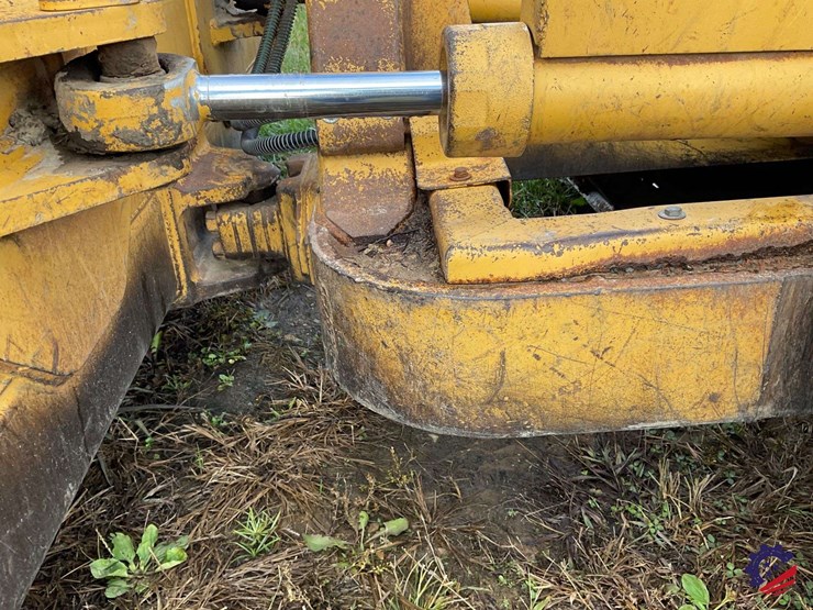 1999-caterpillar-d5c-xl-iii-image-8