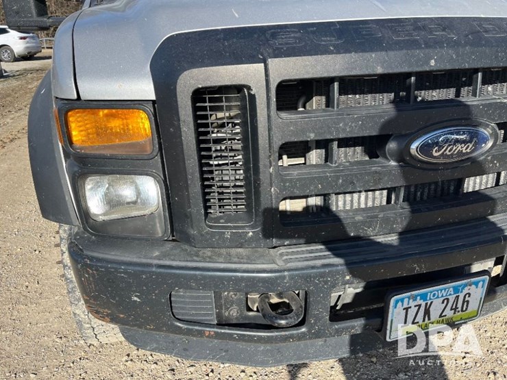 ford-f550-xl-image-22