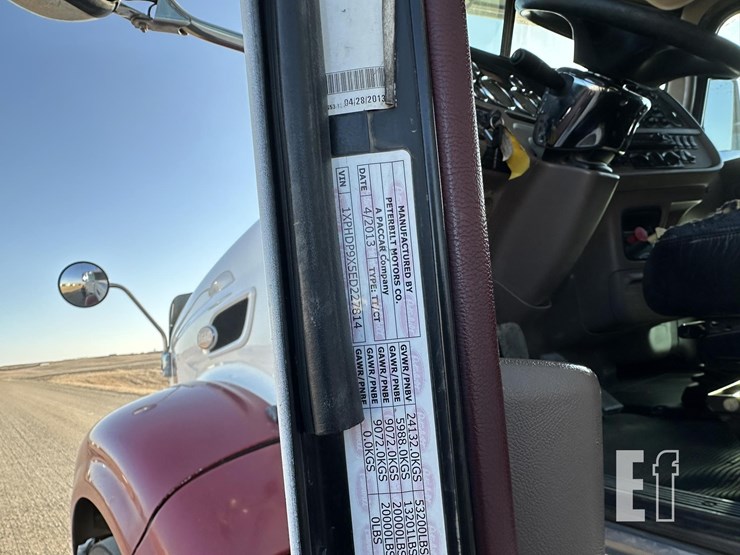 2014-peterbilt-386-image-18