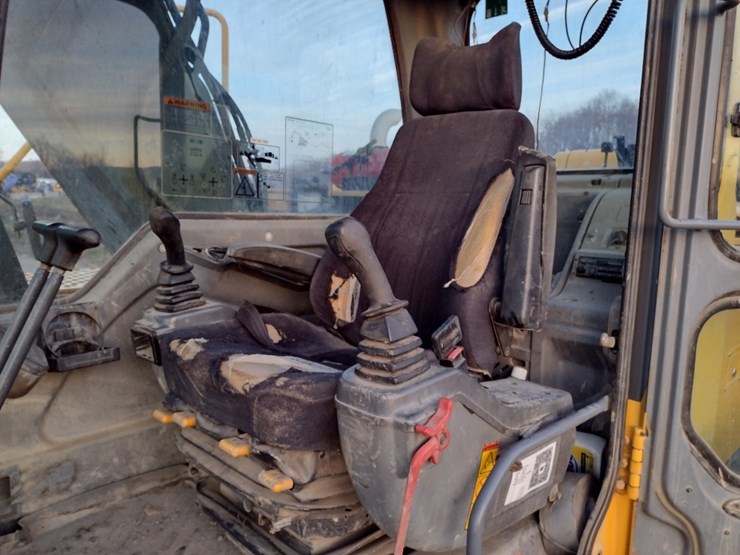 volvo-ec160b-lc-image-15