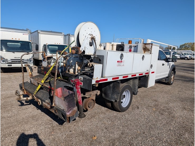 2017-ford-f550-image-7