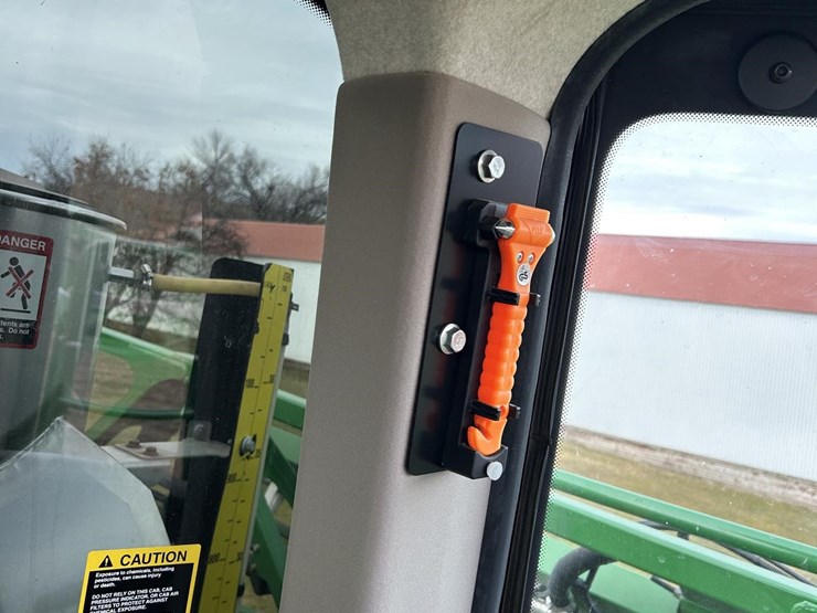 2017-john-deere-r4038-image-78