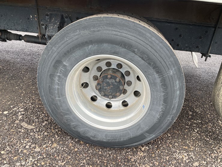 2015-kenworth-t270-image-29