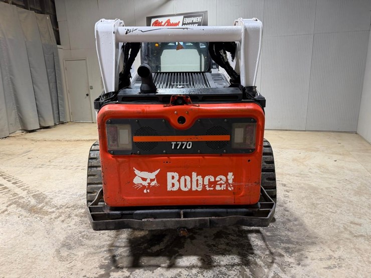 2021-bobcat-t770-image-4
