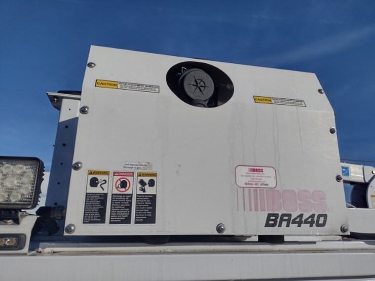 20-ford-f550-image-24