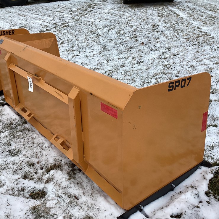 #4662 • Skidsteer Snow Pusher