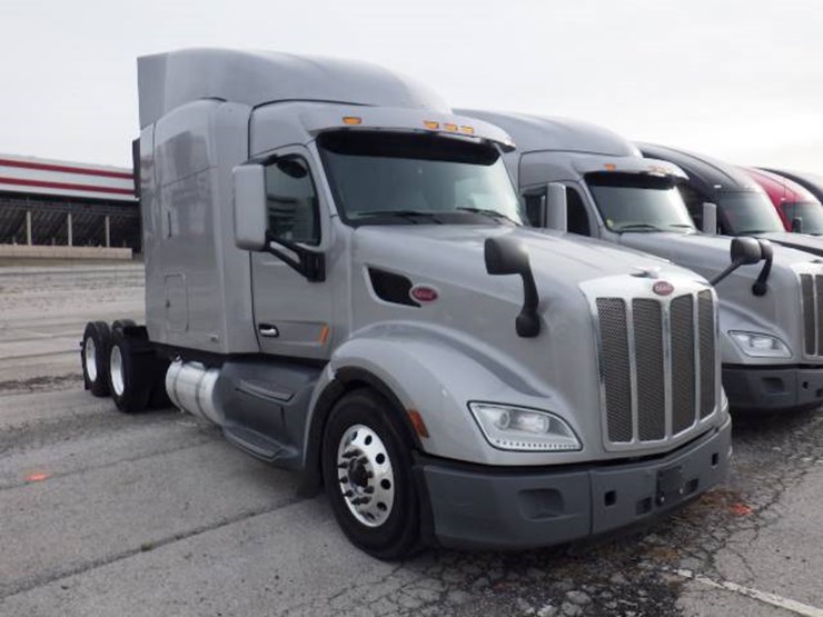 peterbilt-579-image-4