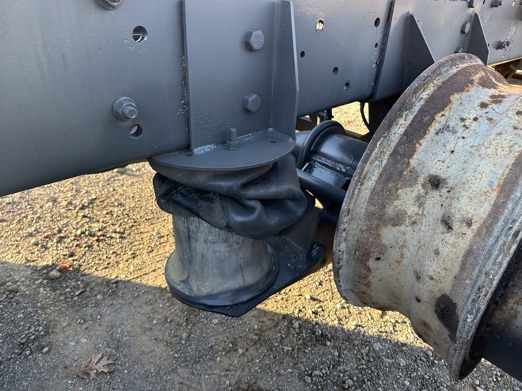 1996-mack-rd688s-image-41