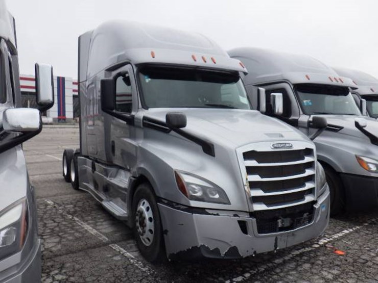 freightliner-cascadia-126-image-6