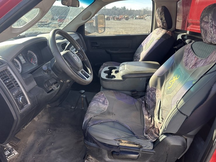 2015-dodge-ram-5500-image-25