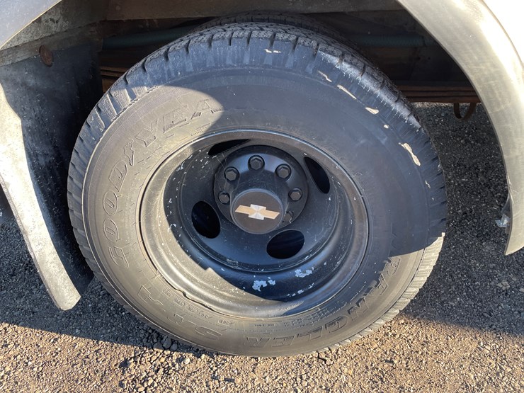 #1071-•-1999-chevy-short-bus-(has-wi-title)-image-15