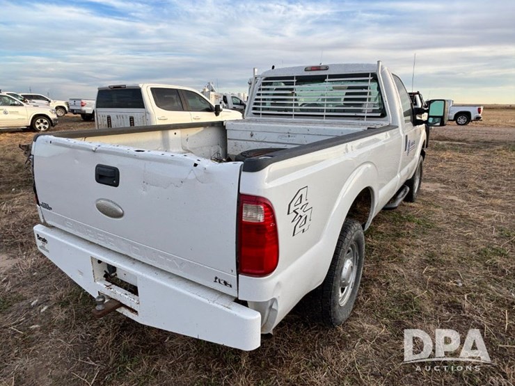 ford-f250-xl-image-4