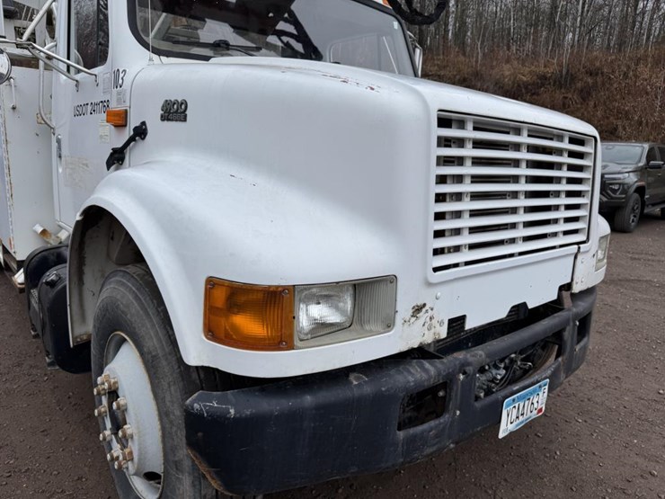 2001-international-4900-image-16