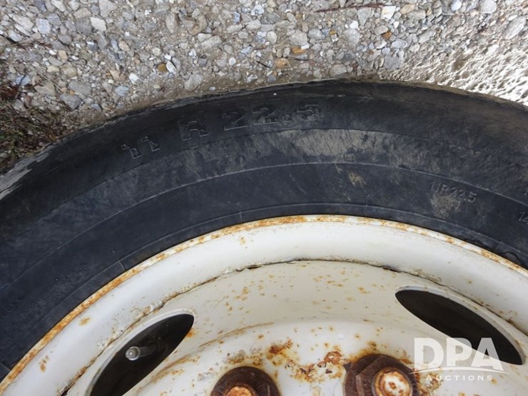 2003-international-8100-image-37