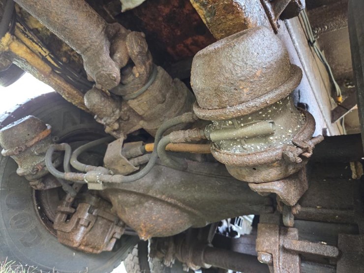 mack-rd690s-image-47