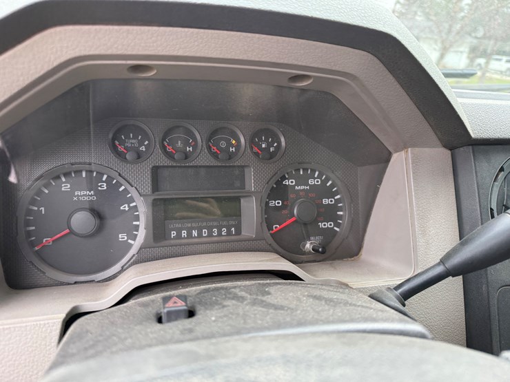 2009-ford-f550-image-26