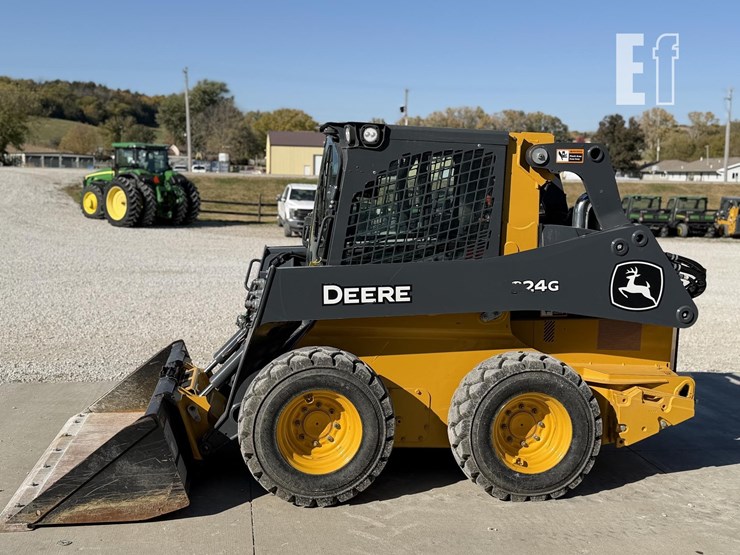 deere-324g-image-1