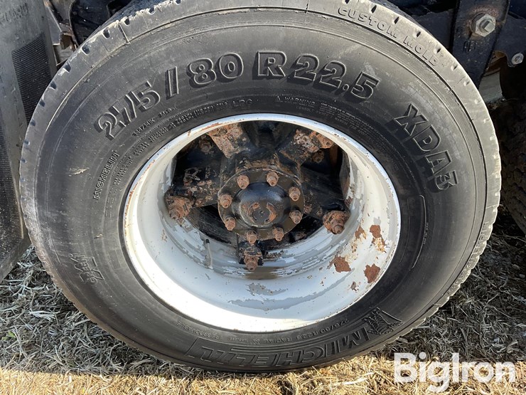 freightliner-fld120-image-18