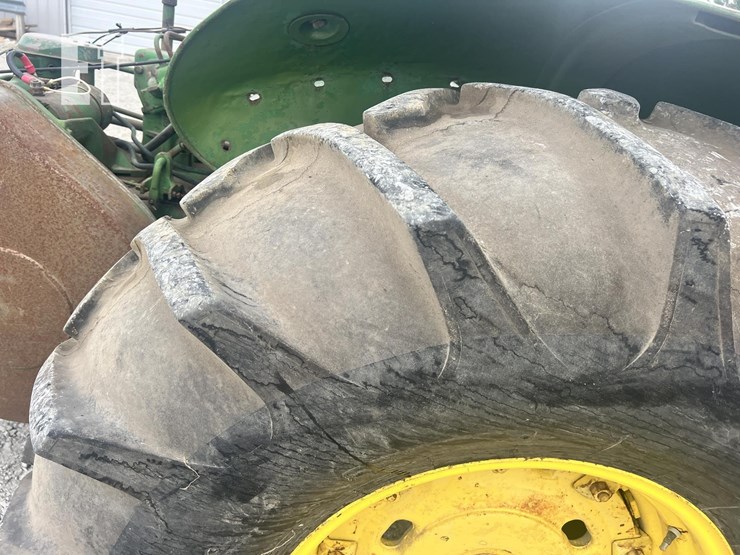 john-deere-830-image-5