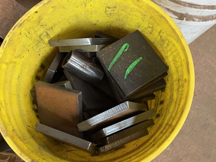 (3)-buckets-scrap-steel-image-4