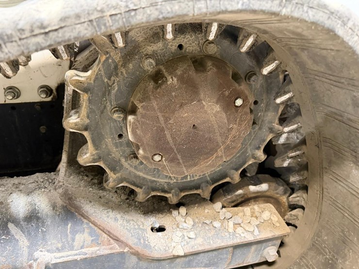 2019-bobcat-t770-image-14