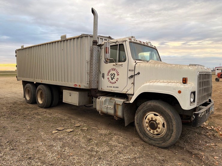 1979-international-f227-image-7