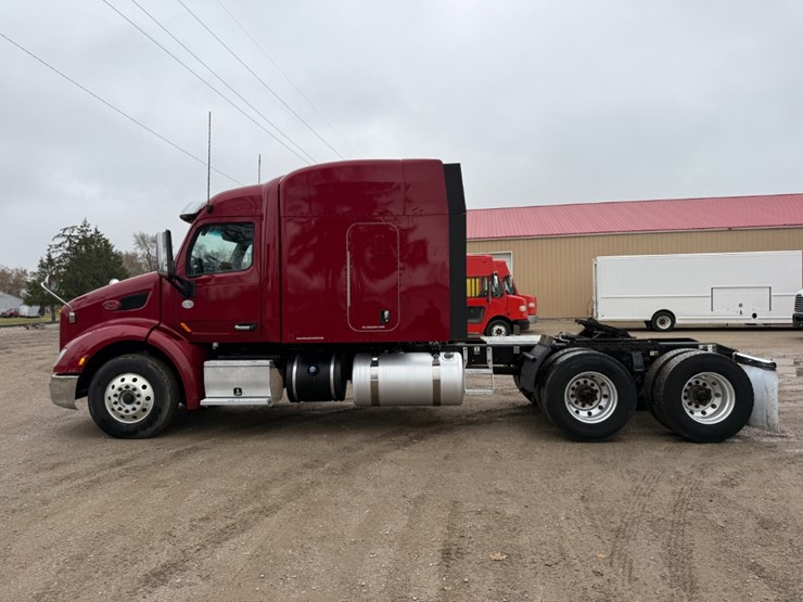 2020-peterbilt-579-image-6