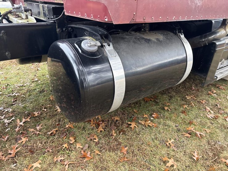 1988-peterbilt-377-image-18