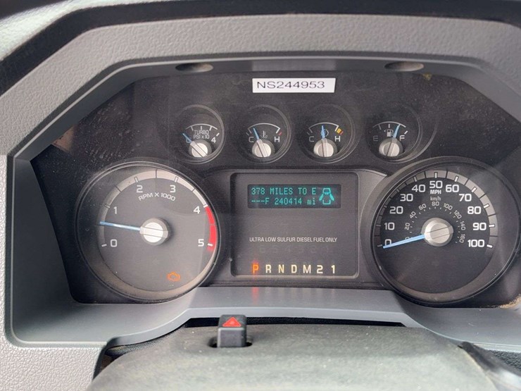 2011-ford-f250-image-27