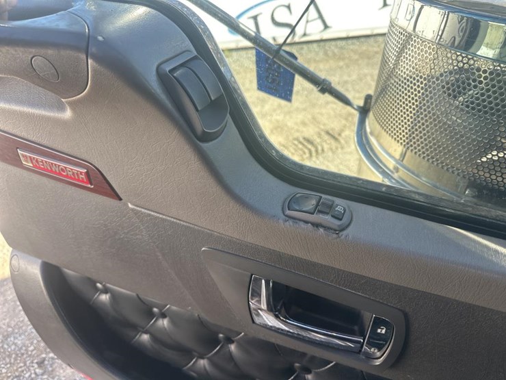 2009-kenworth-t800-image-28