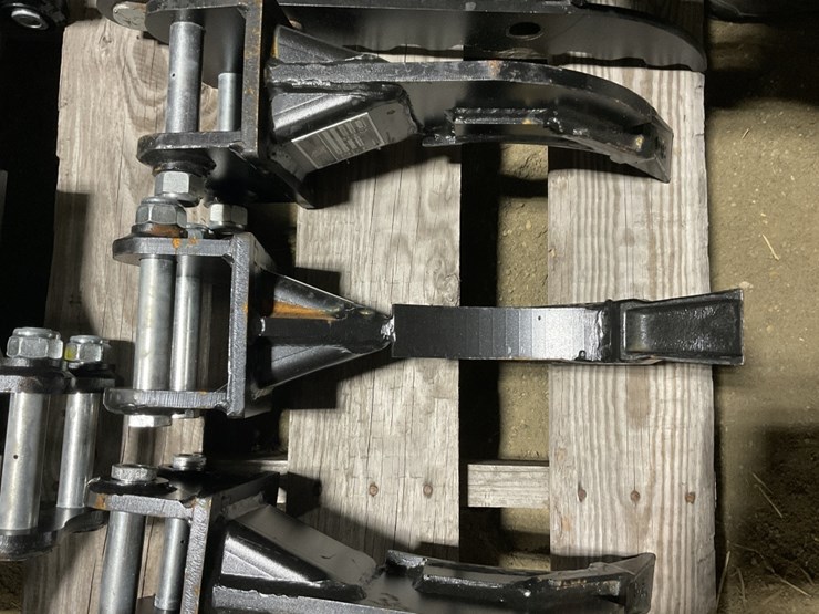 mini-excavator-ripper-image-1