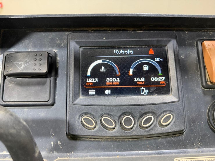 2023-kubota-scl1000-image-15