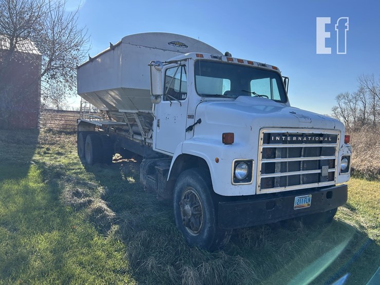 1986-international-f2375-image-3