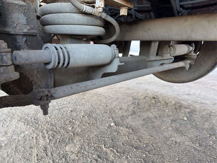 2004-peterbilt-357-image-29