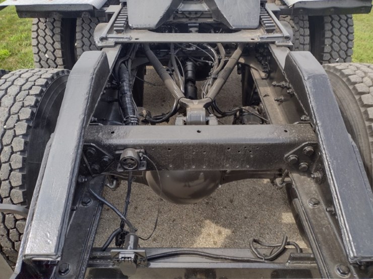 freightliner-m2-106-image-30