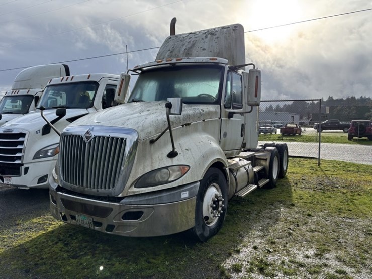 2009-international-prostar-image-1