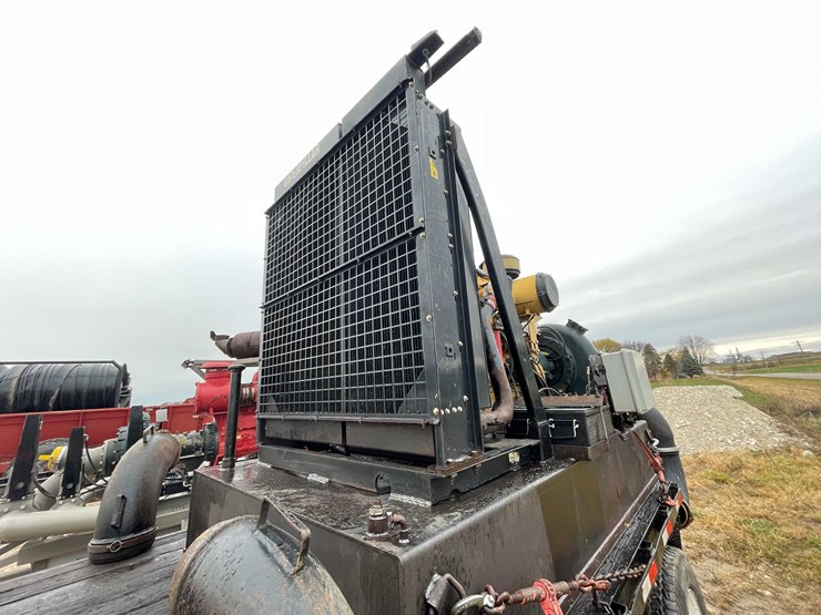 international-4900-image-51