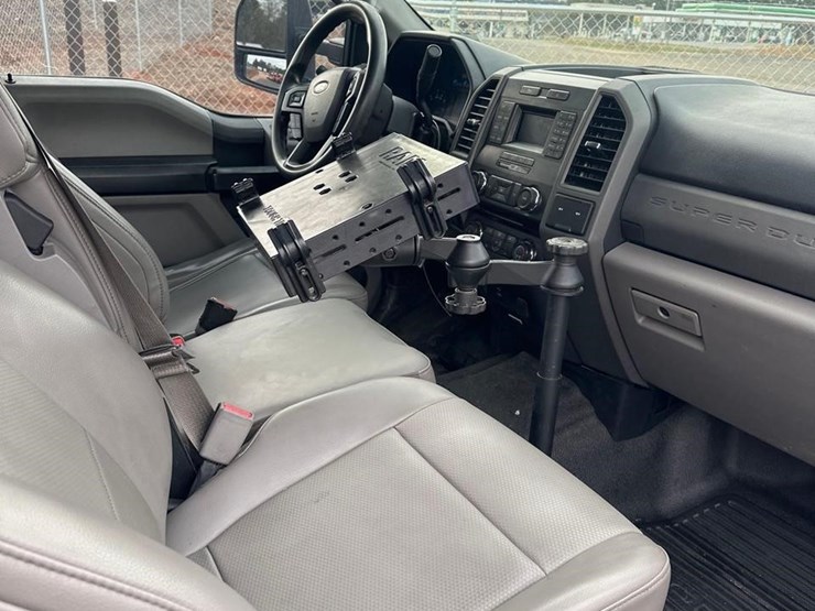 2017-ford-f350-xl-image-18