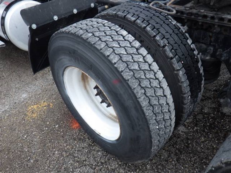 freightliner-cascadia-126-image-15